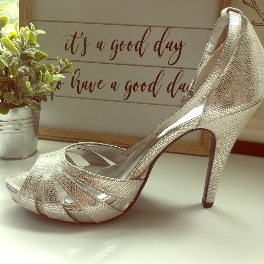 Kelly & Katie Silver Duchess Heels